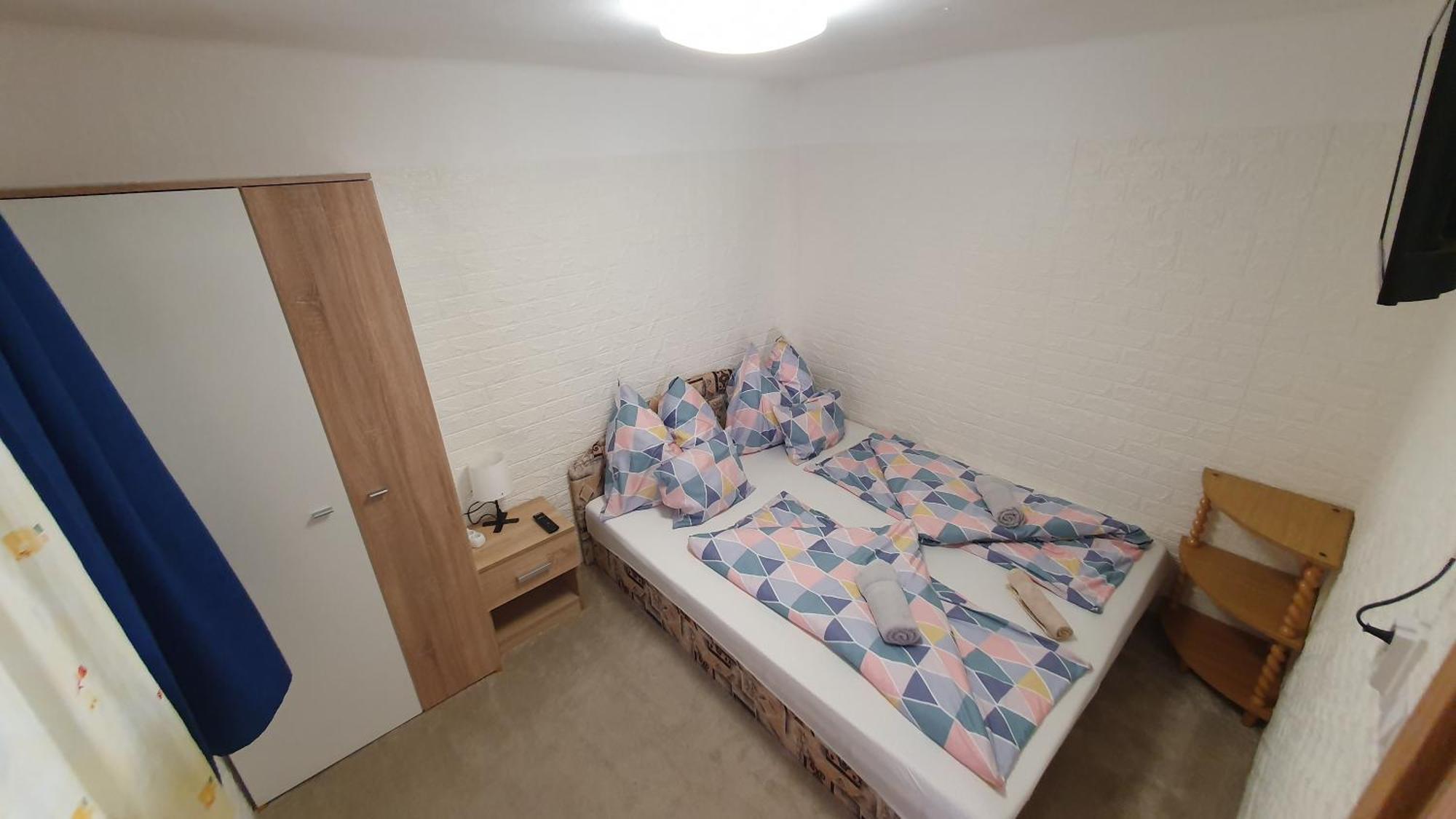 Berbe Apartman Balatonlelle Esterno foto