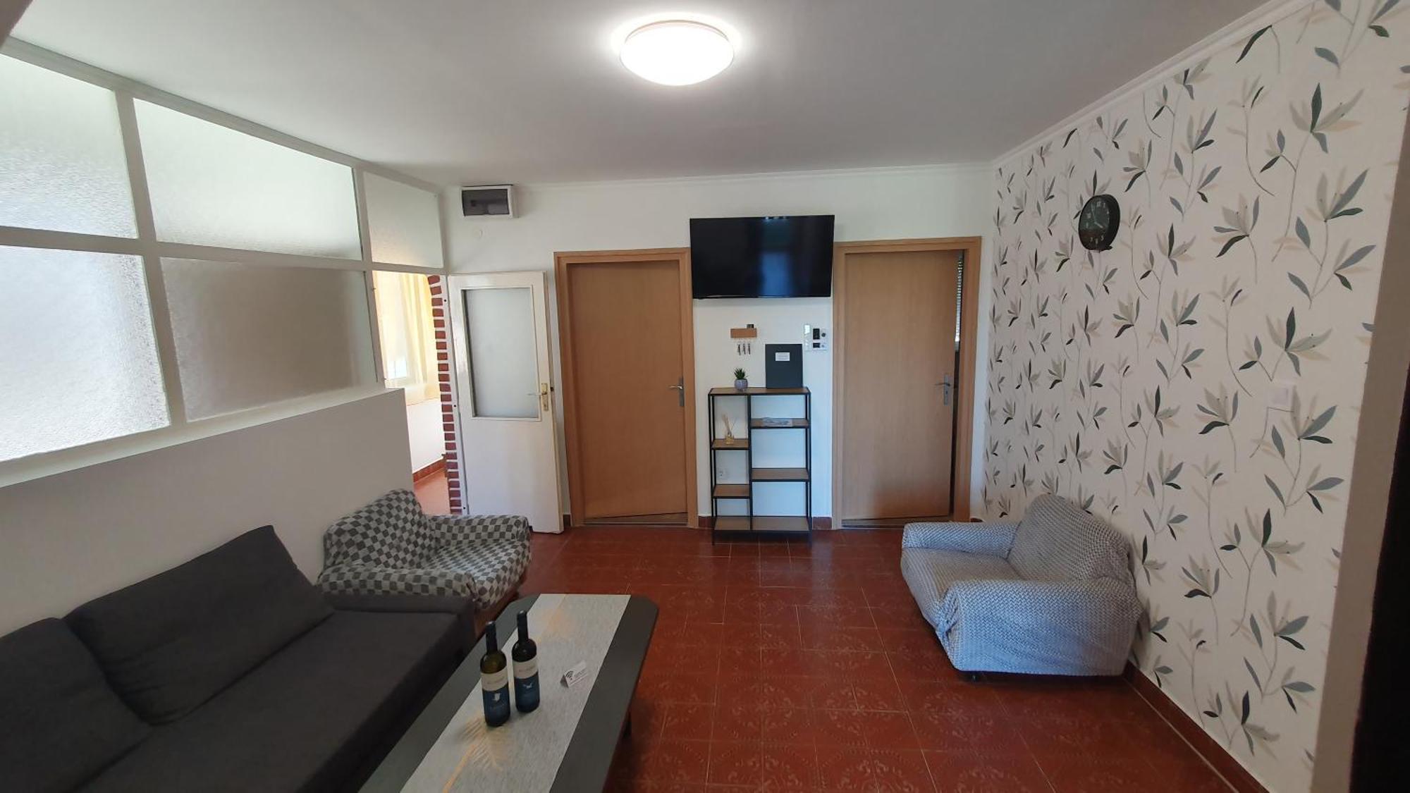 Berbe Apartman Balatonlelle Esterno foto