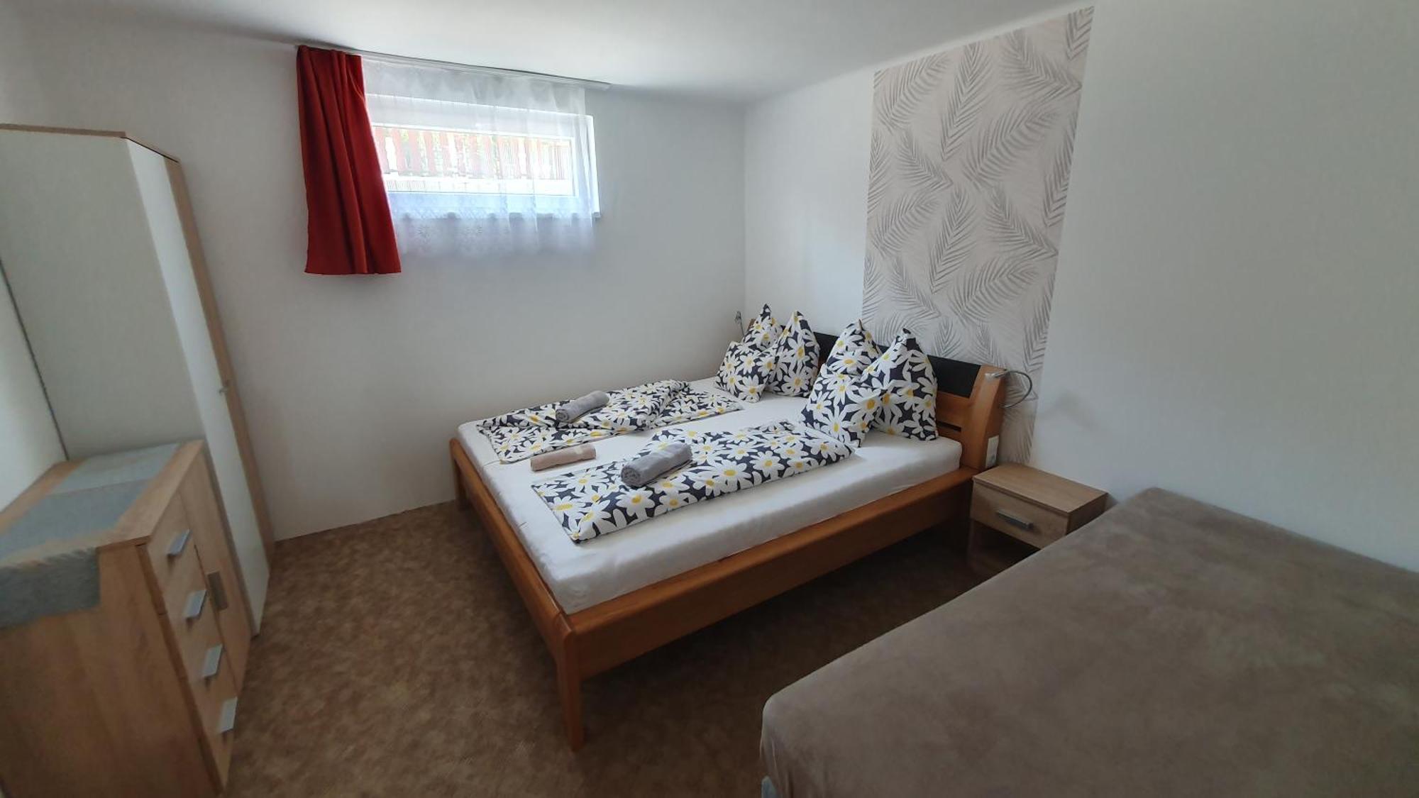 Berbe Apartman Balatonlelle Esterno foto